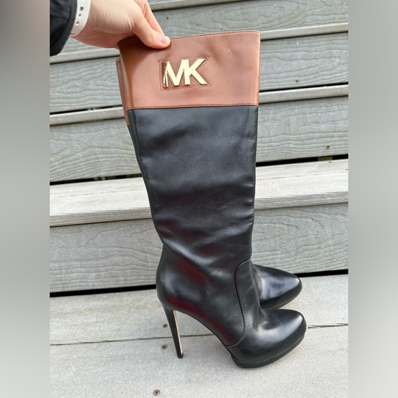 Michael Kors Hayley Designer Tall Leather Boots Heels Monogram MK Black/Brown - Picture 1 of 4